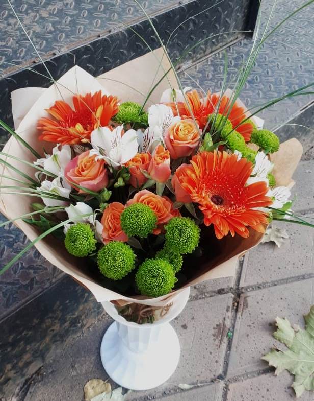 Букет цветов из: Герберы, Хризантемы, Альстромерии и Розы в Аллерое