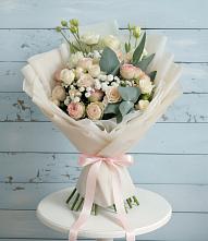 Букет цветов из:  Розы и Лизиантусы в Аллерое