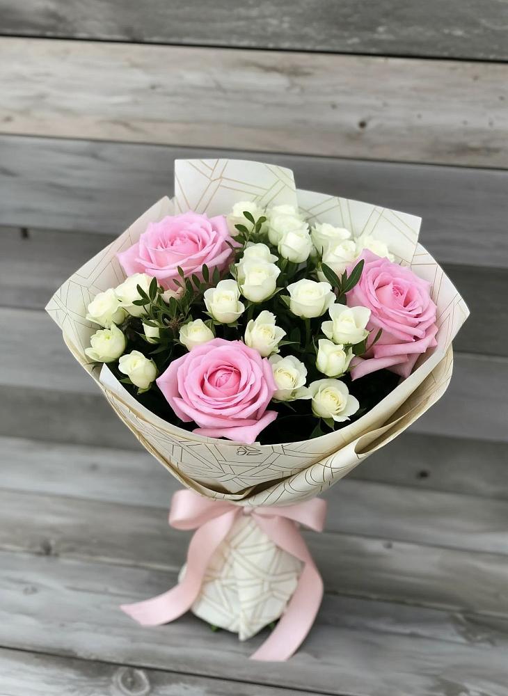 Букет цветов из: Розы в Аллерое