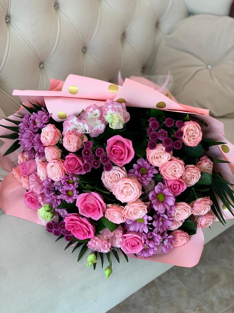 Букет цветов из: Хризантемы, Розы и Лизиантусы в Аллерое