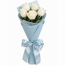Букет 5 Белых роз Проуд в Аллерое