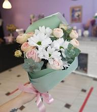 Букет цветов из:  Хризантемы и Розы #REPLACE_PRED# Аллерое
