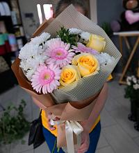 Букет цветов из:  Герберы, Розы и Хризантемы в Аллерое