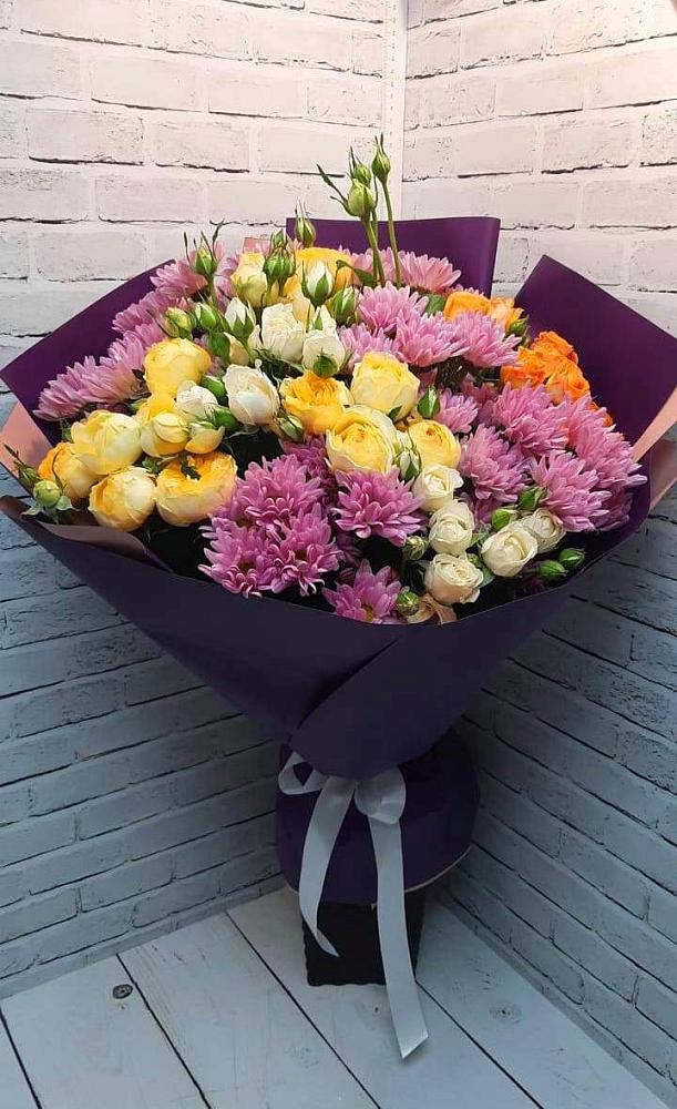 Букет цветов из: Хризантемы и Розы в Аллерое