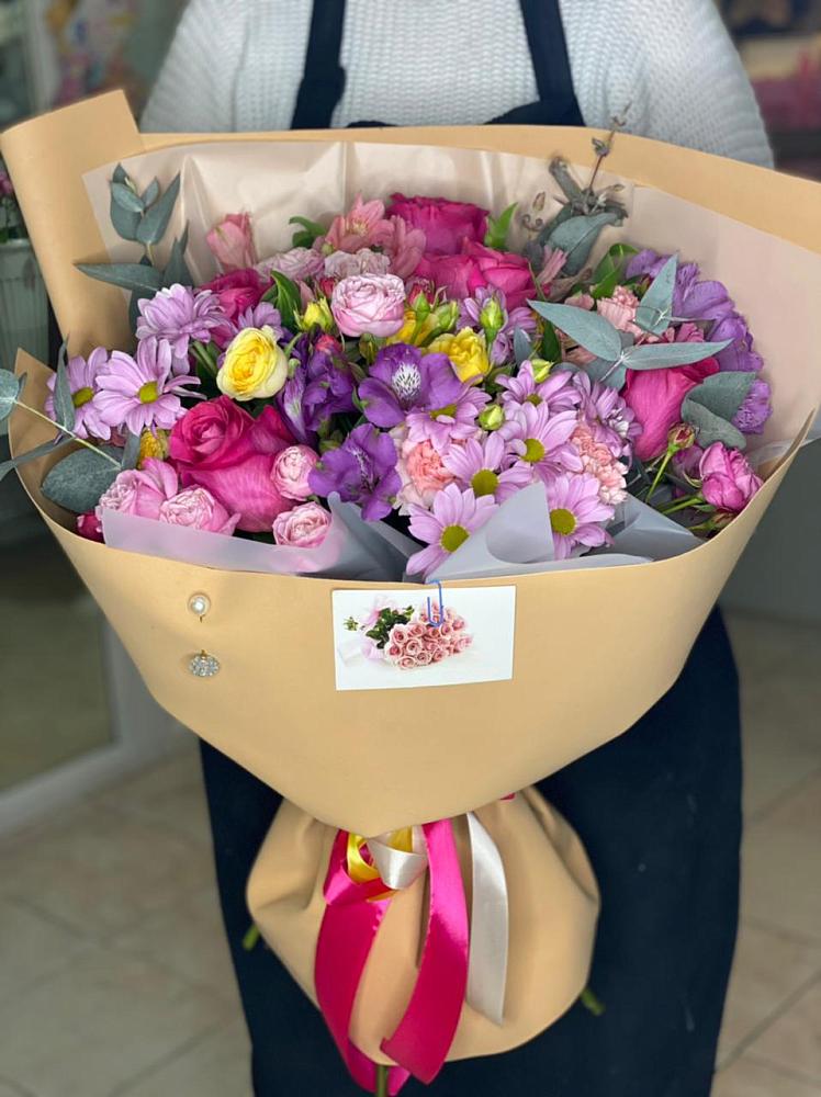 Букет цветов из: Хризантемы, Гвоздики и Альстромерии в Аллерое