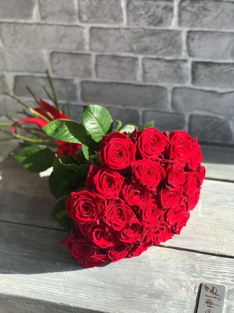 Букет Красные розы Фридом в Аллерое