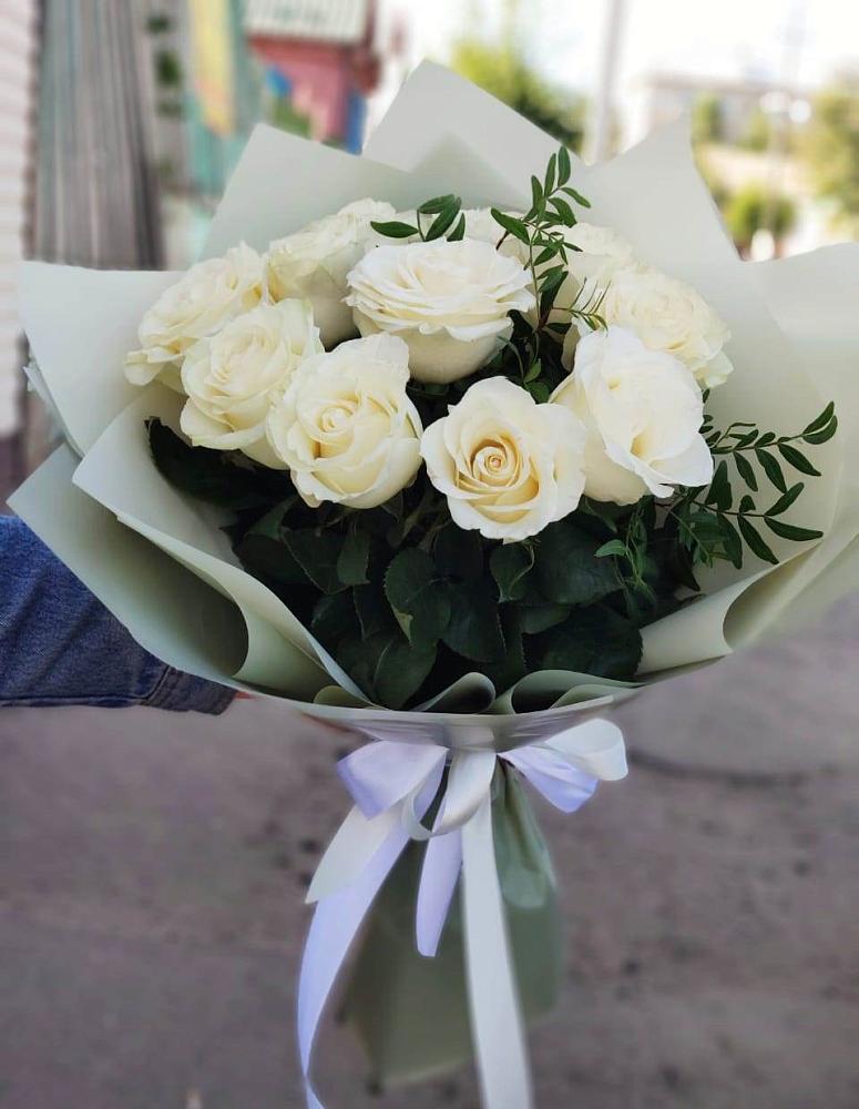Букет Белые розы Проуд в Аллерое