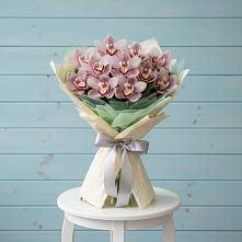 Букет цветов из:  Орхидеи и Розы #REPLACE_PRED# Аллерое