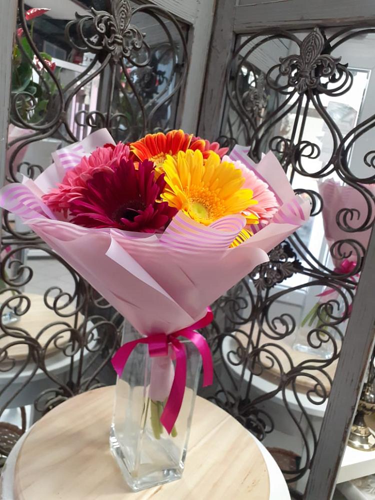 Букет цветов из: Герберы в Аллерое