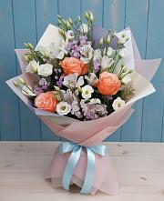 Букет цветов из:  Лизиантусы, Розы, Альстромерии и Гипсофила в Аллерое