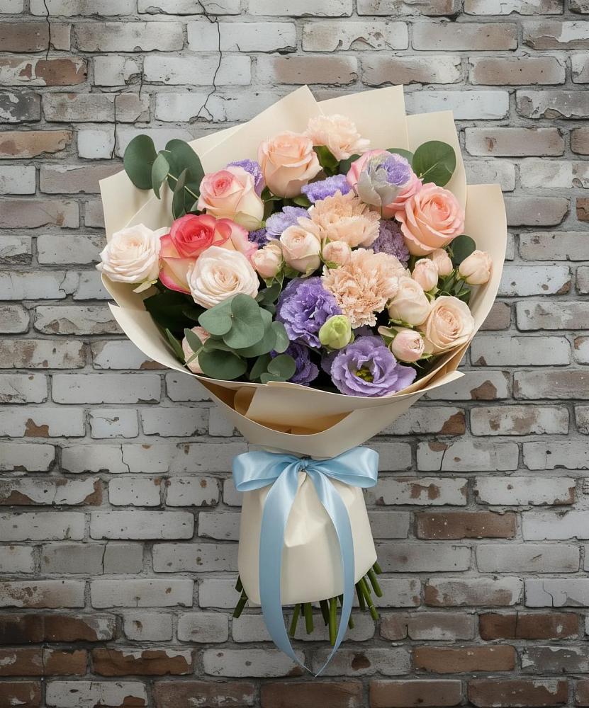 Букет цветов из: Розы, Лизиантусы и Гвоздики в Аллерое