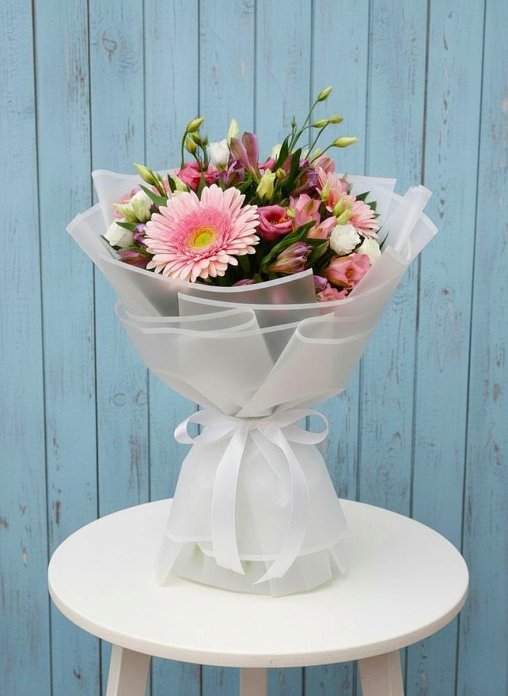 Букет цветов из: Герберы, Альстромерии и Лизиантусы в Аллерое