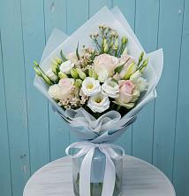 Букет цветов из:  Розы и Лизиантусы в Аллерое