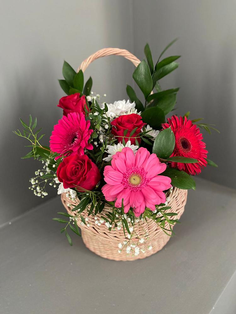 Цветочная композиция из Розы, Хризантемы и Герберы в корзине в Аллерое