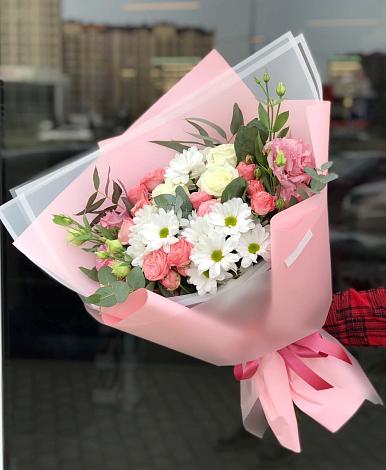 Букет цветов из: Розы, Лизиантусы и Хризантемы в Аллерое
