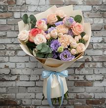 Букет цветов из:  Розы, Лизиантусы и Гвоздики в Аллерое